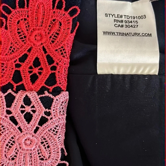 Trina Turk Whim Crochet Lace Trim Shift Dress in Navy Blue - Size 2 - Picture 8 of 8